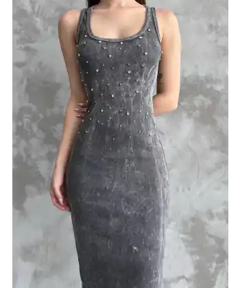 Taşlı askılı elbise