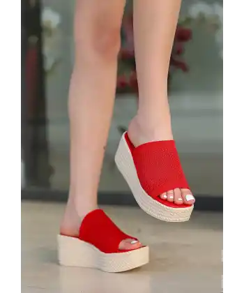 Tiona Kırmızı Triko Dolgu Topuk Terlik