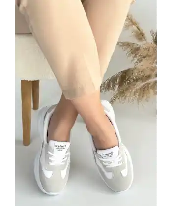 Zitta Beyaz Cilt Gold Detaylı Spor Ayakkabı