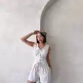 Kuşaklı şortlu tulum