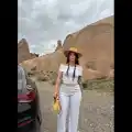 Madonna yaka bol paça pantolonlu takım