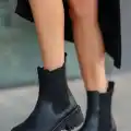 Ninle Siyah Cilt Topuklu Bot
