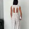Sırt dekolteli keten beyaz tulum S1036