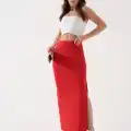 Uzun yırtmaçlı ince kumaş etek kırmızı