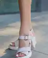 Jaina Bej Cilt Topuklu Sandalet