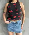Öpücük baskılı bluz