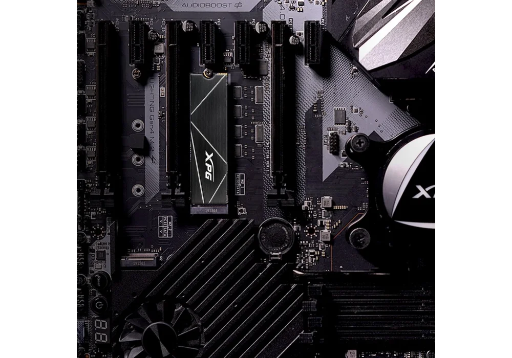 XPG 2TB Gammix S70 Blade NVMe Gen4 Okuma 7400MB-Yazma 6800MB M.2 SSD