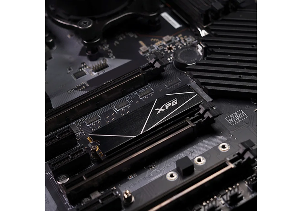 XPG 1TB Gammix S70 Blade NVMe Gen4 Okuma 7400MB-Yazma 5500MB M.2 SSD