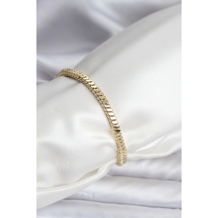 14K Gold Renk Kaplama Kare Zincir Model CM Kadın Bileklik 5886
