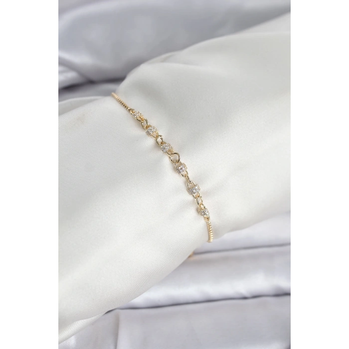 Gold Renk Zincir Model Zirkon Taşlı Pirinç Asansörlü Kadın Bileklik 5886