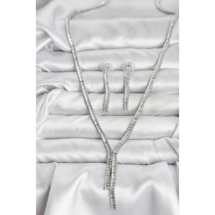Gümüş Renk Baget Zirkon Taşlı Kadın Kolye Küpe Set 5886