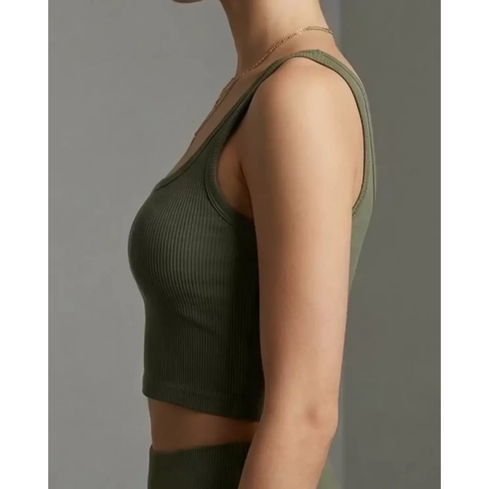 Kadın Haki Yeşili Kalın Askılı Crop Top Büstiyer – Modern ve Şık Tasarım