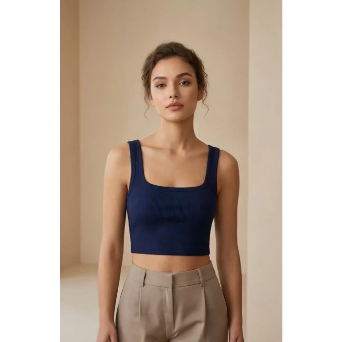Kadın Lacivert Kalın Askılı Crop Top Büstiyer – Modern ve Şık Tasarım