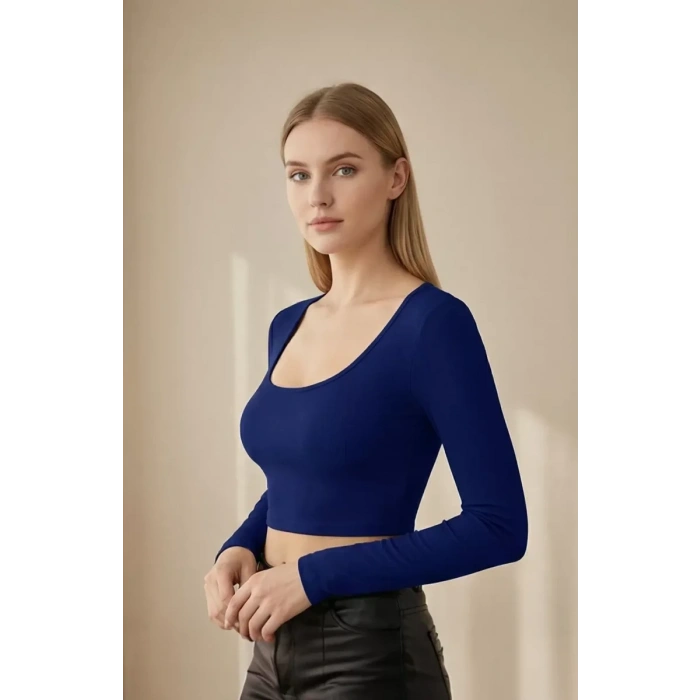 Kadın Mavi Uzun Kol Kare Yaka Crop Top Bluz – Şık, Rahat ve Kolay Kombinlenebilir