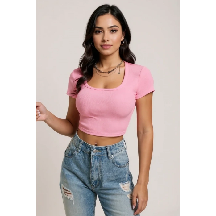 Kadın Pembe Yarım Kol Düz Yaka Crop Top Bluz – Şık, Rahat ve Kolay Kombinlenebilir