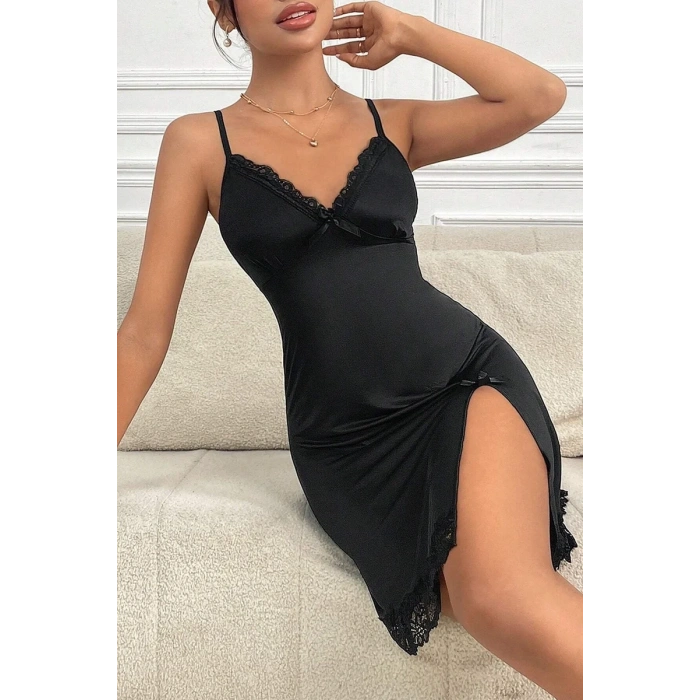 Kadın Siyah Dantelli Fiyonklu ve Yırtmaçlı Şık Gecelik – Modern ve Şık Tasarım