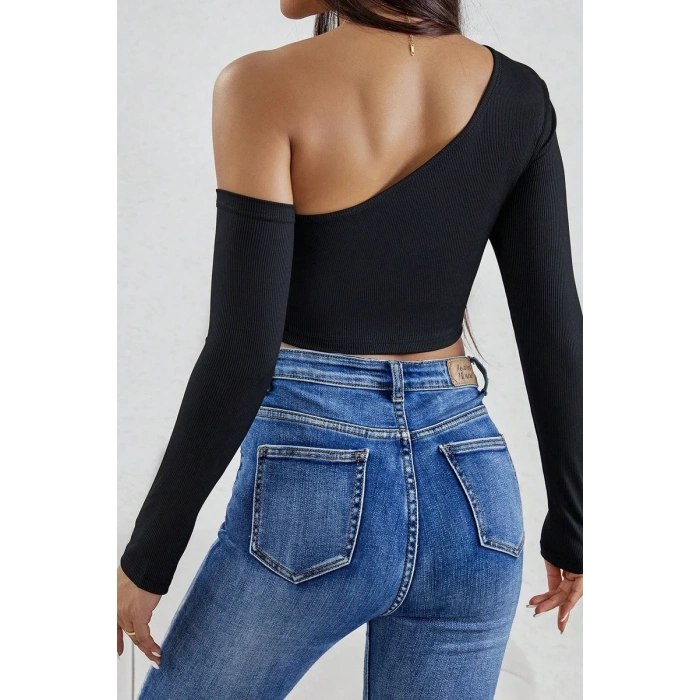 Kadın Siyah Tek Omuz Detaylı Uzun Kol Crop Top Bluz – Şık, Rahat ve Kolay Kombinlenebilir