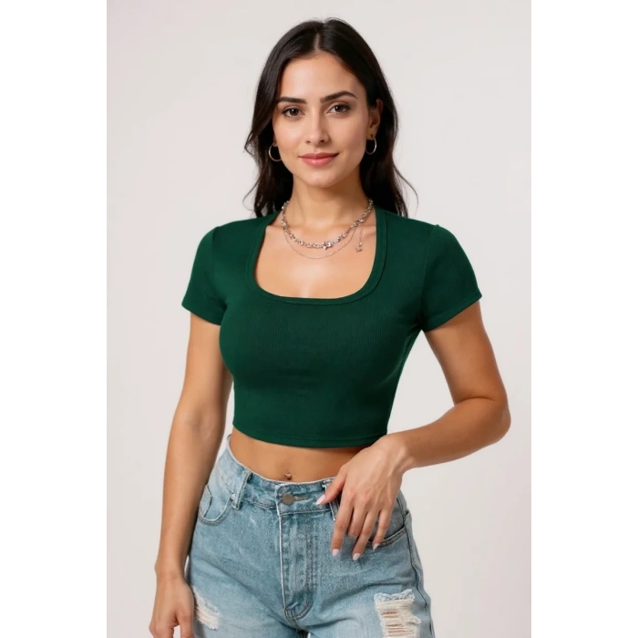 Kadın Yeşil Yarım Kol Düz Yaka Crop Top Bluz – Şık, Rahat ve Kolay Kombinlenebilir