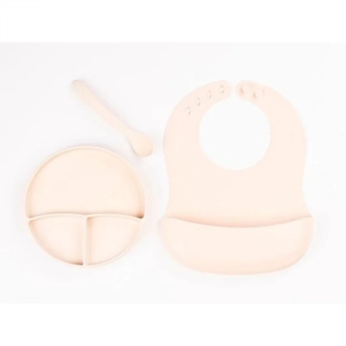 Krem Rengi 3’lü Silikon Yemek Seti – Önlük + Diş Kaşıyıcılı Kaşık + Vakumlu Tabak