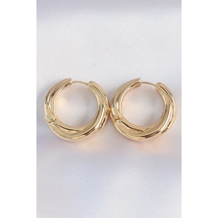 Pirinç Gold Renk Asimetrik Kıvrım Küpe 5886