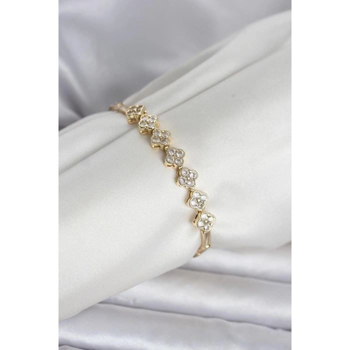 Pirinç Gold Renk Yonca Model Zirkon Taşlı Kadın Bileklik 5886