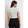 Kadın Beyaz Yuvarlak Yaka Yarım Kol Crop Top Bluz