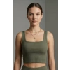 Kadın Haki Yeşili Kalın Askılı Crop Top Büstiyer – Modern ve Şık Tasarım
