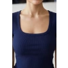 Kadın Lacivert Yarım Kol Düz Yaka Crop Top Bluz – Şık, Rahat ve Kolay Kombinlenebilir