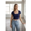 Kadın Lacivert Yarım Kol Düz Yaka Crop Top Bluz – Şık, Rahat ve Kolay Kombinlenebilir
