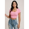Kadın Pembe Yarım Kol Düz Yaka Crop Top Bluz – Şık, Rahat ve Kolay Kombinlenebilir