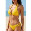 Kadın Sarı Belden, Boyundan Bağlamalı ve Ayarlanabilir Külotlu Üçgen Bikini Mayo Takımı – Modern, Konforlu ve Günlük Kombinlere Uygun