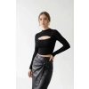 Kadın Siyah Göğüs Dekolteli Uzun Kollu Cut Out Crop Top Bluz – Şık, Rahat ve Kolay Kombinlenebilir