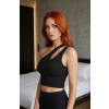 Kadın Siyah Tek Omuz Cut Out Detaylı Crop Top Bluz – Şık, Rahat ve Kolay Kombinlenebilir