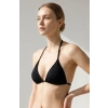 Kadın Siyah ve Fuşya Minimal Kesim Üçgen Bikini Üstü – Modern ve Şık Tasarım