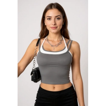 Kadın Antrasit Gri Beyaz Çift Renk Çapraz Askılı Crop Top Bluz – Şık, Rahat ve Kolay Kombinlenebilir