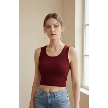 Kadın Bordo Kare Yaka Crop Top Bluz – Şık, Rahat ve Kolay Kombinlenebilir