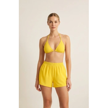 Kadın Sarı Şortlu Belden ve Boyundan Bağlamalı Bikini Takımı – Modern, Konforlu ve Günlük Kombinlere Uygun