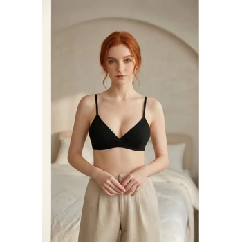 Kadın Siyah Kapsız Sırtı Açık Crop Top Bluz – Şık, Rahat ve Kolay Kombinlenebilir