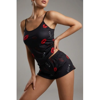 Öpücük Desenli Siyah Askılı Şortlu Kadın Pijama Takımı TM1358
