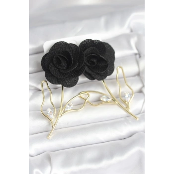 Pirinç Gold Renk Siyah Gül Model Kadın Küpe 5886