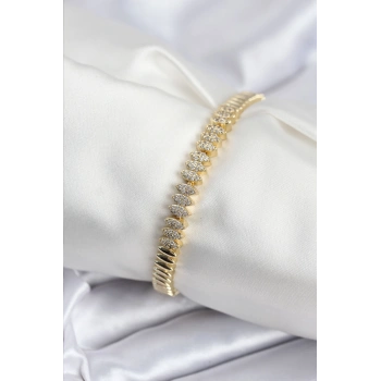 Pirinç VIP Seri Gold Renk Zirkon Taşlı Arpa Model Kadın Bileklik 5886