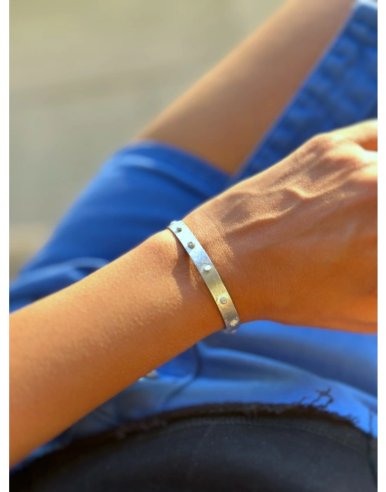 Noktalı Kelepçe Bileklik