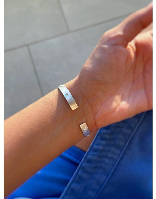 Noktalı Kelepçe Bileklik