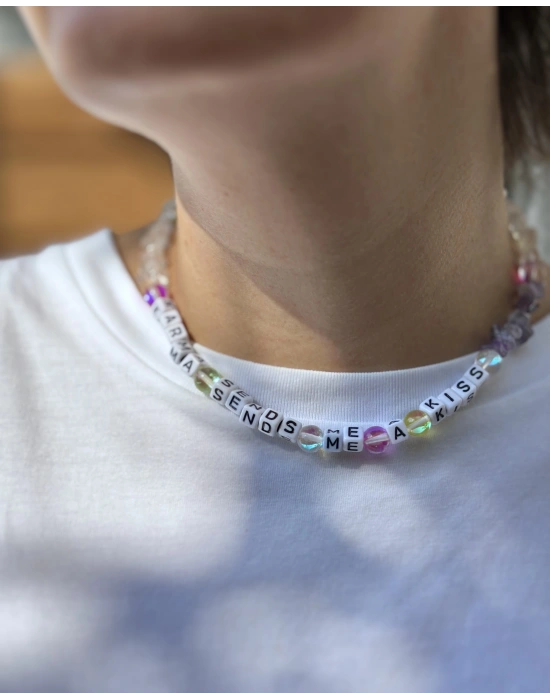 Doğaltaşlı ‘karma sends me a kiss’ Kolye