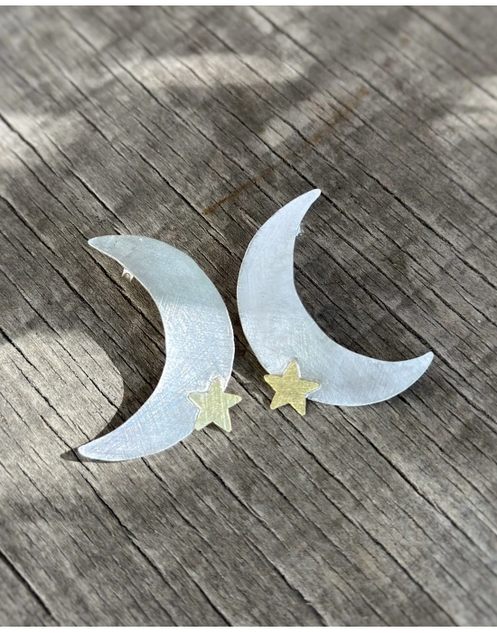 Simetrik Büyük Ay Küpeler