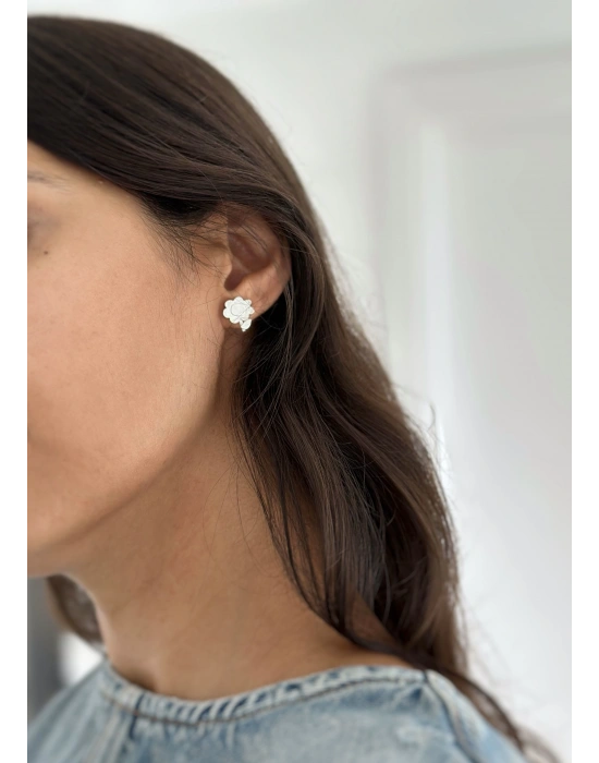 Flower Küpe, aytaşı