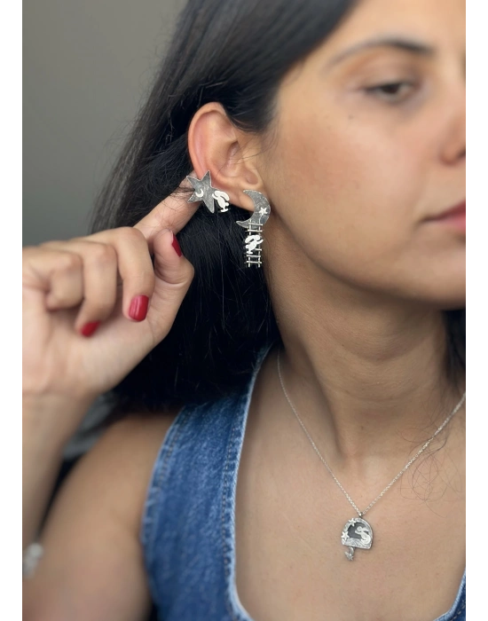 Merdivenli White Rabbit Küpe