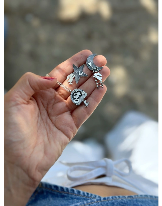 White Rabbit Kolye, zincirli