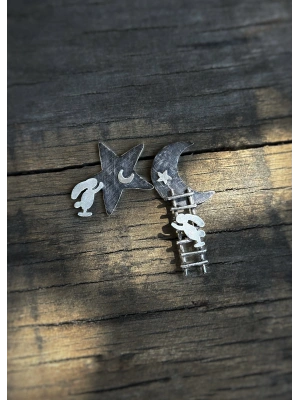 Merdivenli White Rabbit Küpe