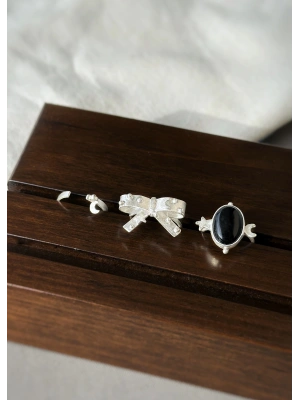 Önü Açık Ay Yüzük